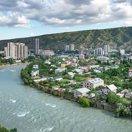 Royal Tulip Hotel & Casino, Tbilisi Ngoại thất bức ảnh The Rioni River in Vladikavkaz