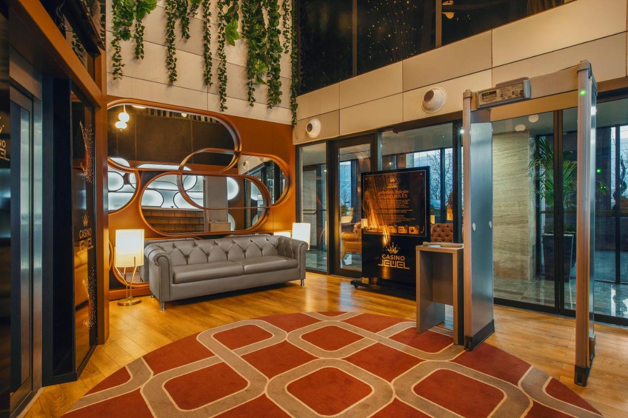 Royal Tulip Hotel & Casino, Tbilisi Ngoại thất bức ảnh The lobby of the hotel